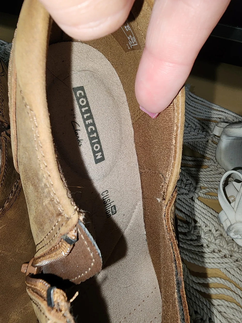 Columbia Women's Tan Low Size 9 Block Heel Slip-Ons Rubber Sole Leather